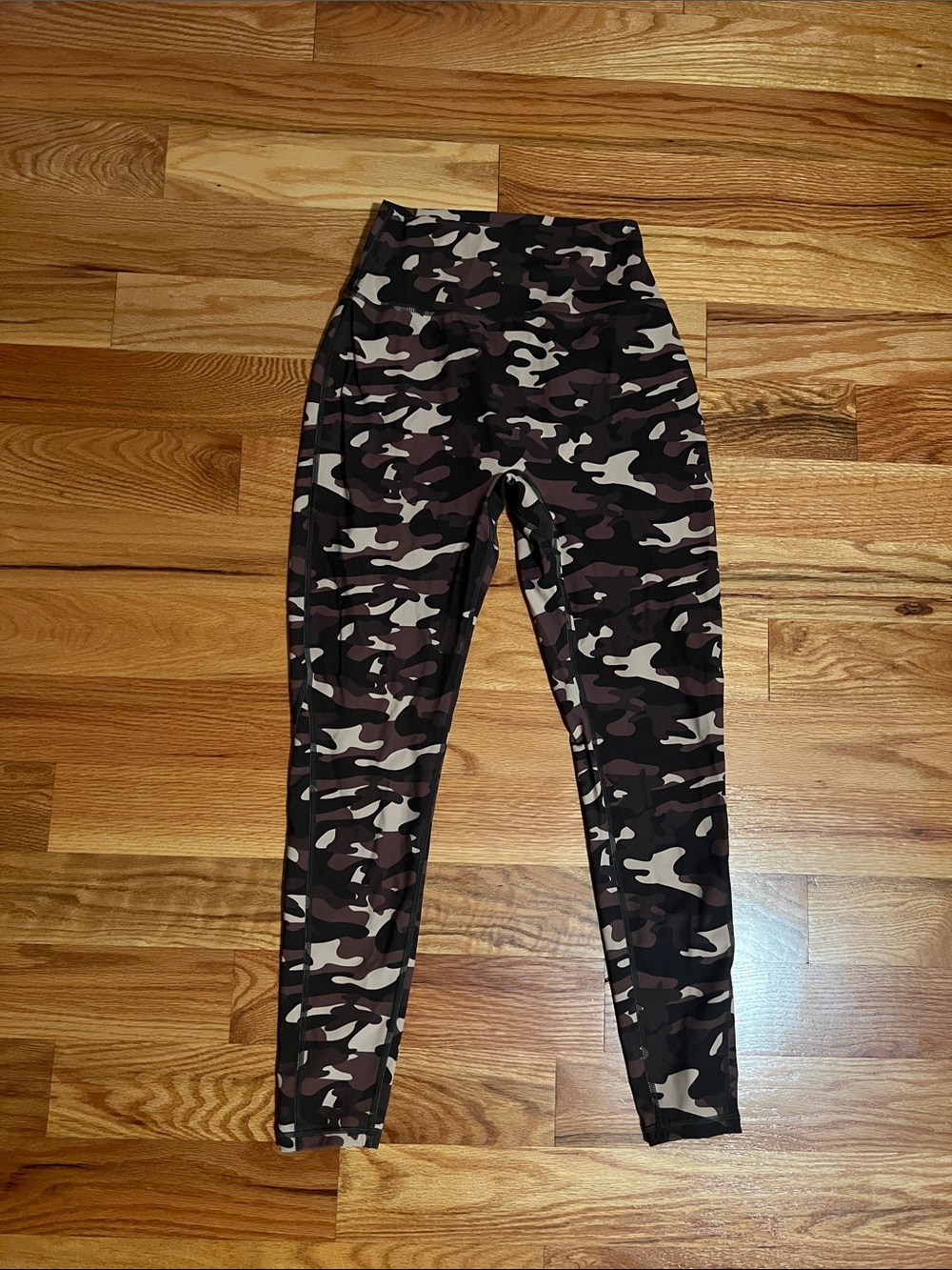 BuffBunny Camo Leggings - Picture 2 of 6